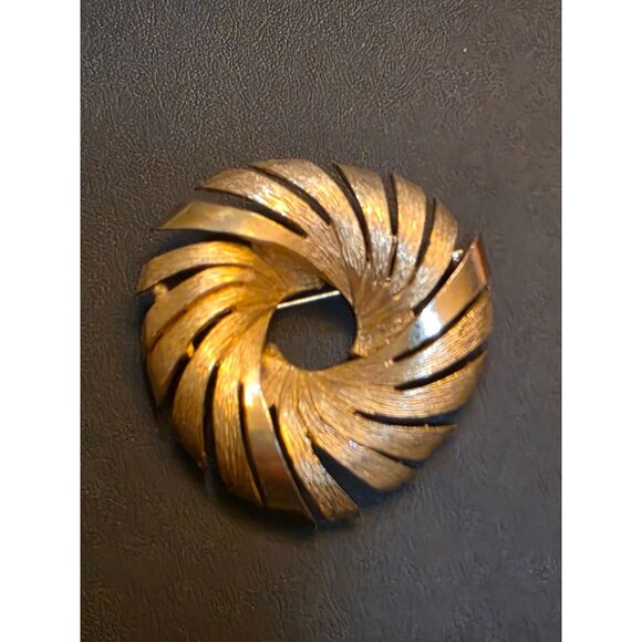 Signed Pell Vintage‎ MCM Gold-Tone Atomic Swirl Brooch - Picture 6 of 6